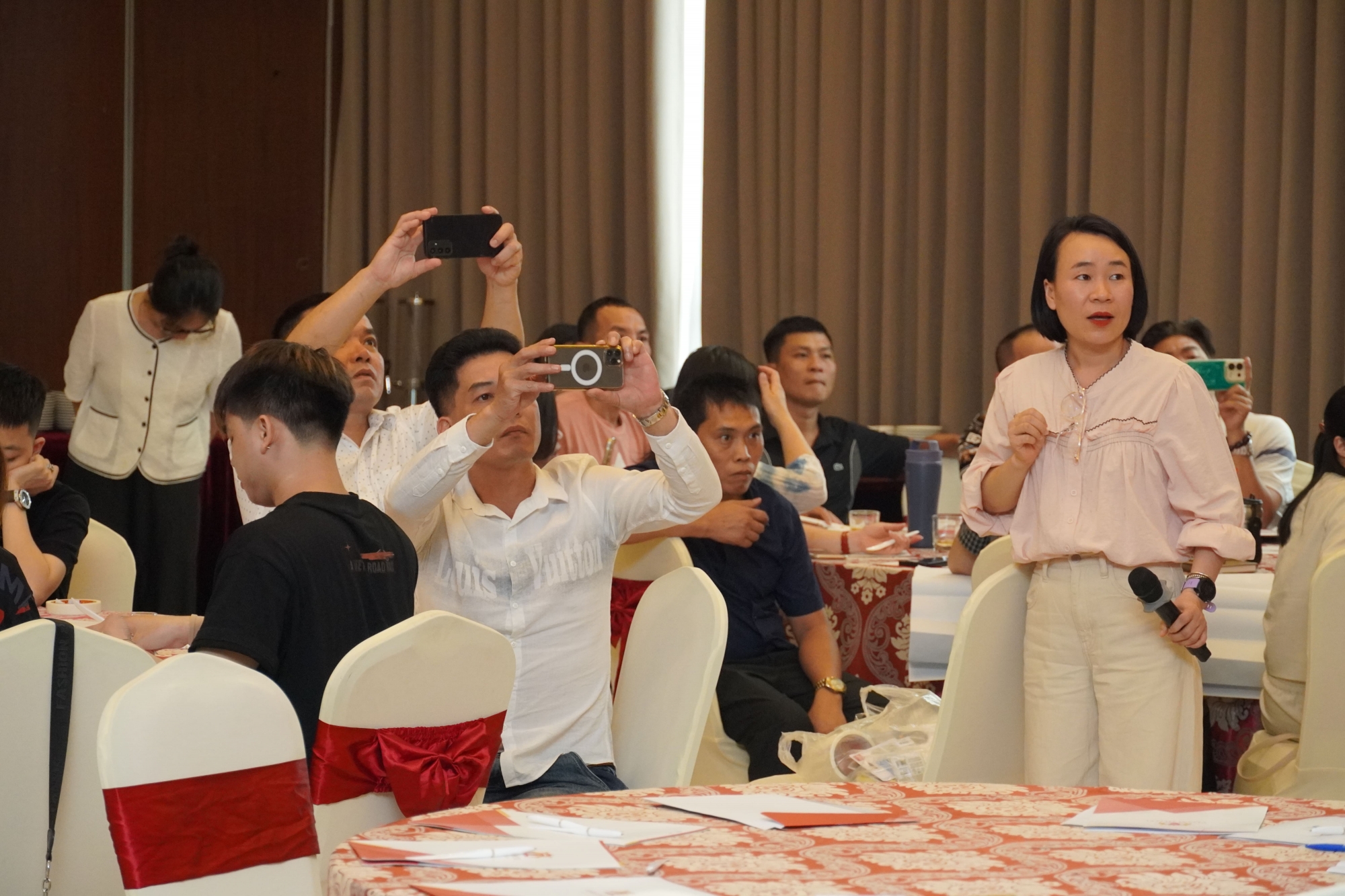 Tuyển dụng Cán bộ Dự án tại Hà Nội