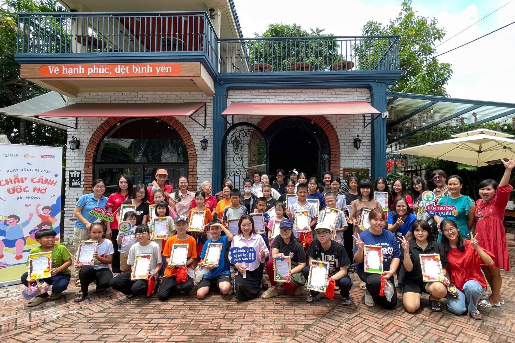 A meaningful activity for children in the Breaking the Cycle project in Hai Phong